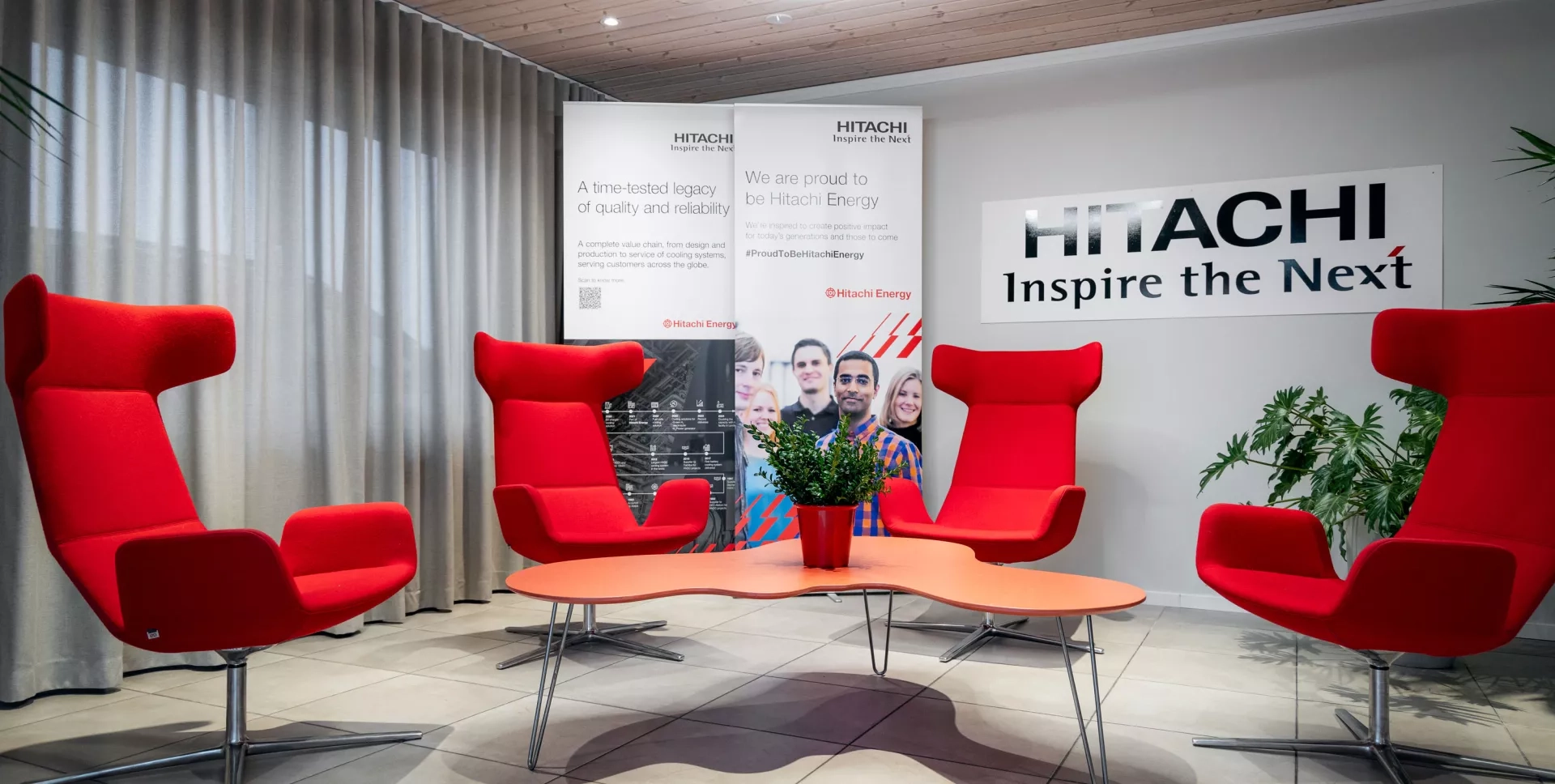 Entrén på Hitachi i Landskrona, inredd av Soeco by Yllw